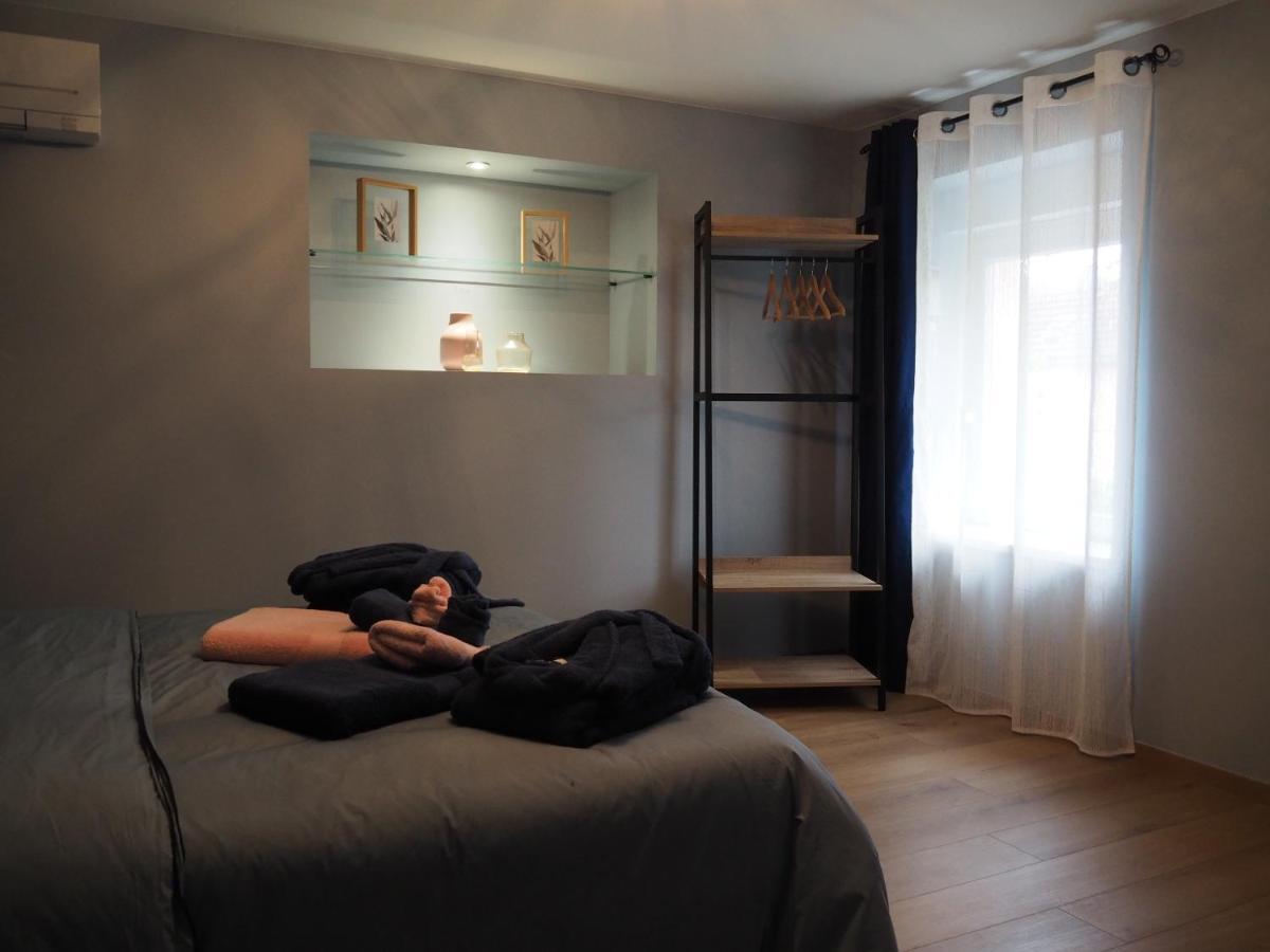 Gite Le Renouveau Avec Jacuzzi Privatif Laveline Zewnętrze zdjęcie
